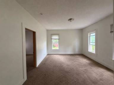 Main picture of 1946 Francis St