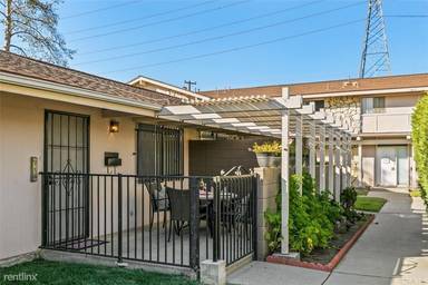 Main picture of 10759 Magnolia Ave