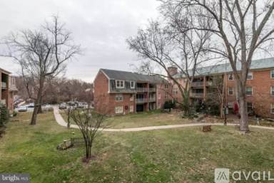 Main picture of 5966 Westchester Park Dr
