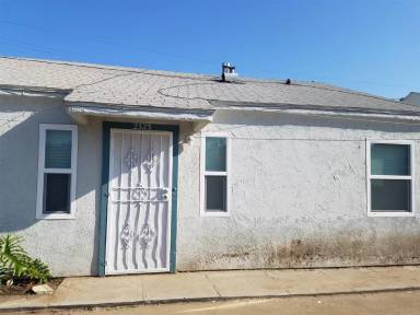 Main picture of 2323 Smythe Ave