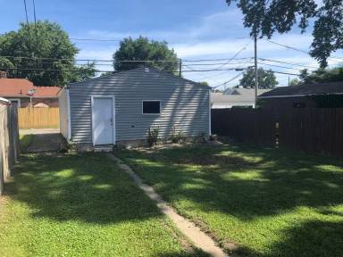 Main picture of 3622 W Michigan St
