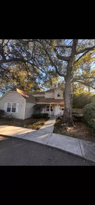 Main picture of 1223 Meadow Park Ln