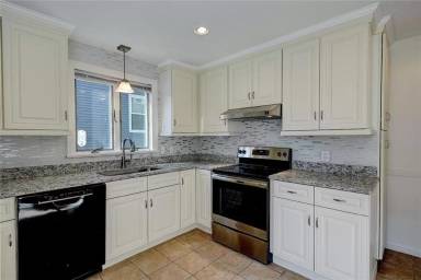 Main picture of 27 President Ave
