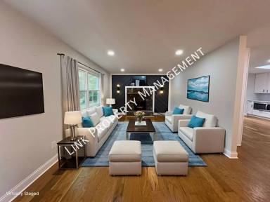 Main picture of 3235 Haywood Ave
