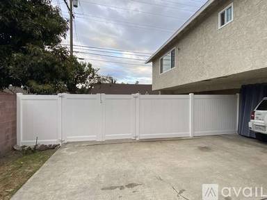 Main picture of 416 W Elk Ave