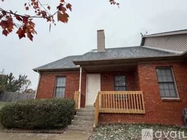 Main picture of 103 Chippendale Ct