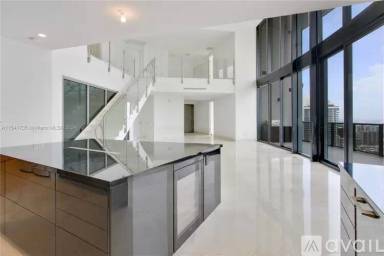 Main picture of Porsche Design Tower Miami
