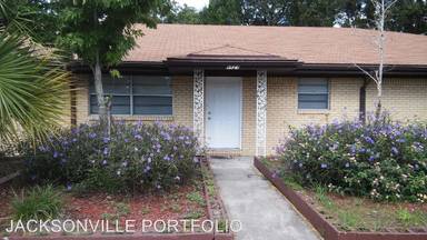 Main picture of 5635 Akra Ave