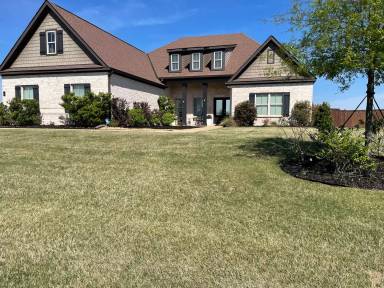 Main picture of 72 Ava Ln