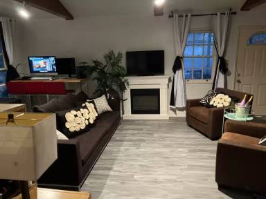 Main picture of 9877 Carmenita Ave