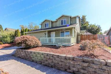 Main picture of 11046 SE Henderson Dr