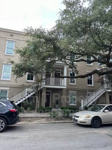 Main picture of 431 Montgomery St