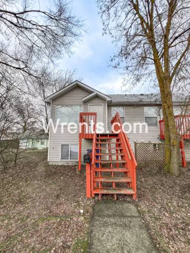 Main picture of 1658 E Rowan Ave