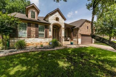 Main picture of 211 Lake Como Dr