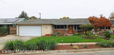 Main picture of 2481 Whitethorne Dr