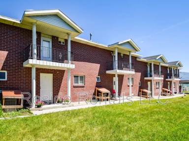 Main picture of 60 N Center St