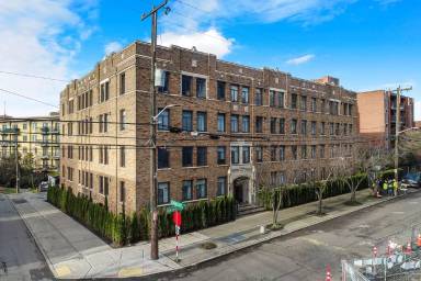 Main picture of La Salle Apartments