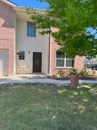 Main picture of 300 Rinehardt St