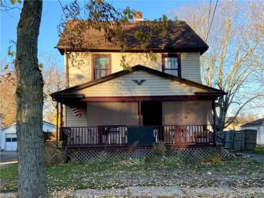 Main picture of 386 Laird Ave SE
