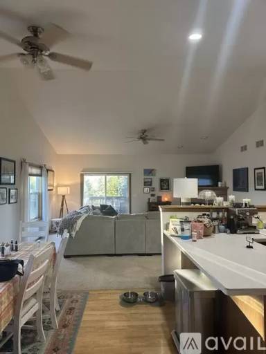 Main picture of 913 Hickory Creek Dr