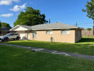 Main picture of 210 Eula Dr