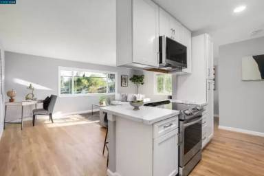Main picture of 2255 Rockne Dr