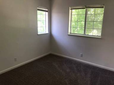 Main picture of 486 Len Cir