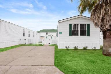 Main picture of 5014 St Kitts Calle