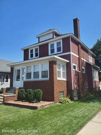 Main picture of 1549 Lake Ave