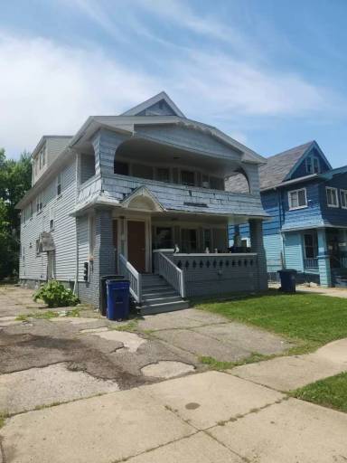 Main picture of 3820 E 142nd St
