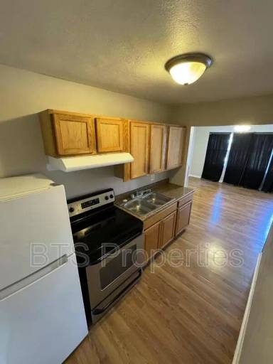 Main picture of 119 Vanburen Ct