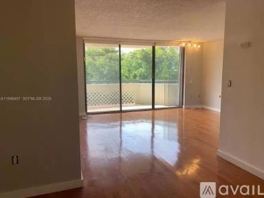 Main picture of 911 E Ponce de Leon Blvd