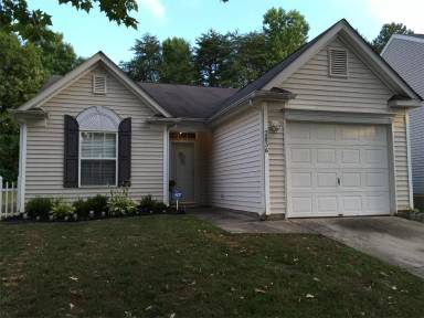 Main picture of 2828 Oasis Ln