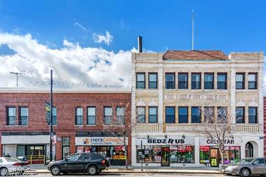 Main picture of 7064 N Clark St
