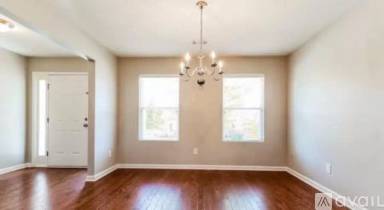 Main picture of 40 Baltusrol Way