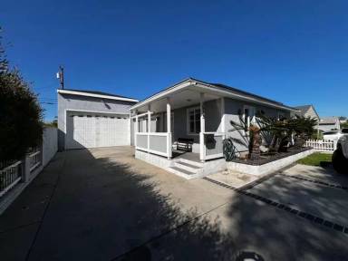 Main picture of 5933 Dagwood Ave