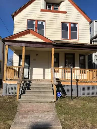 Main picture of 2250 E 86th St