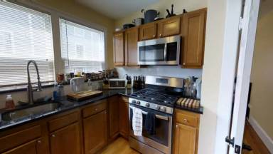 Main picture of 330 Beacon St