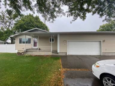 Main picture of 39 19th St W