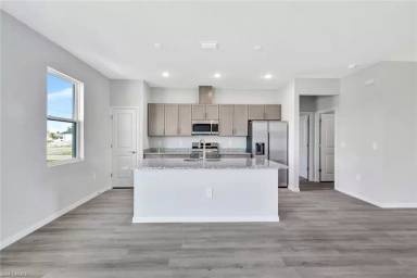 Main picture of 1310 NW Juanita Pl