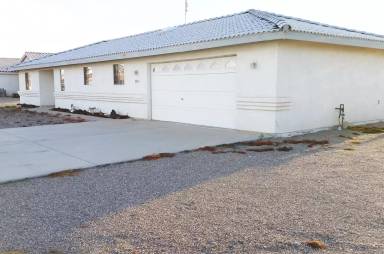 Main picture of 2431 Pima Dr S