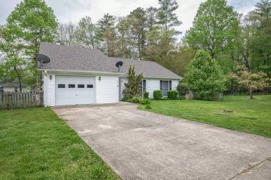 Main picture of 607 Woodberry Ct