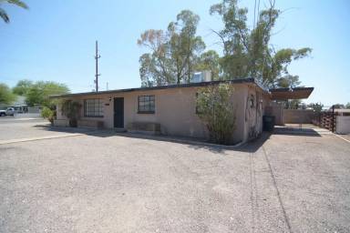 Main picture of 1201 N Sherry Ave