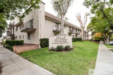 Main picture of 421 N Kenneth Rd