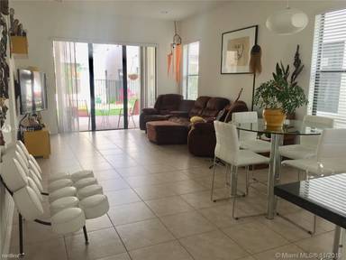 Main picture of 3334 W 96th Pl