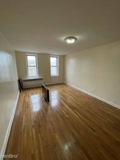 Main picture of 2701 Ocean Ave