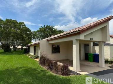 Main picture of 300 Lakeside Ct