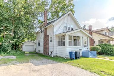 Main picture of 1000 Woodlawn Ave