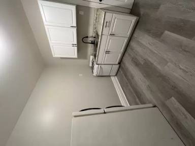 Main picture of 124 1/2 Sibley St