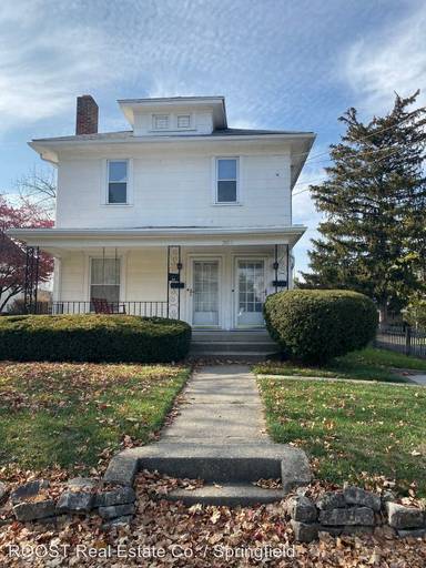 Main picture of 305 1/2 N Burnett Rd